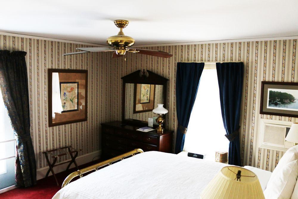Camden Windward House Hotel Exterior photo